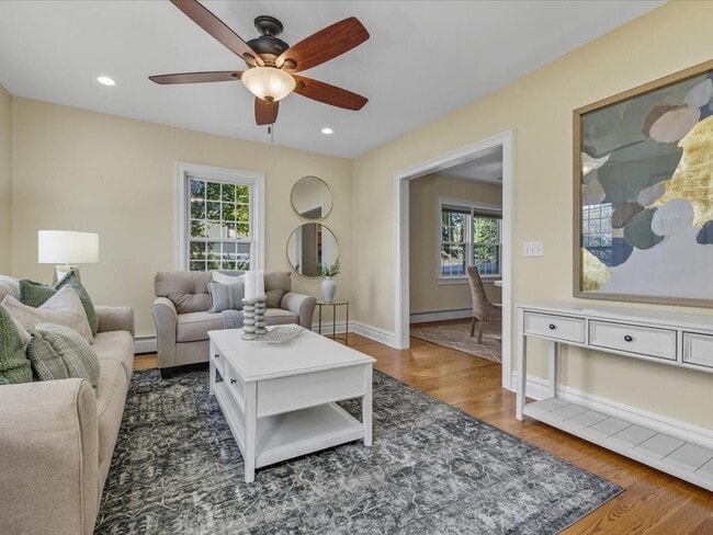 Building Photo - 217 Huntington Rd