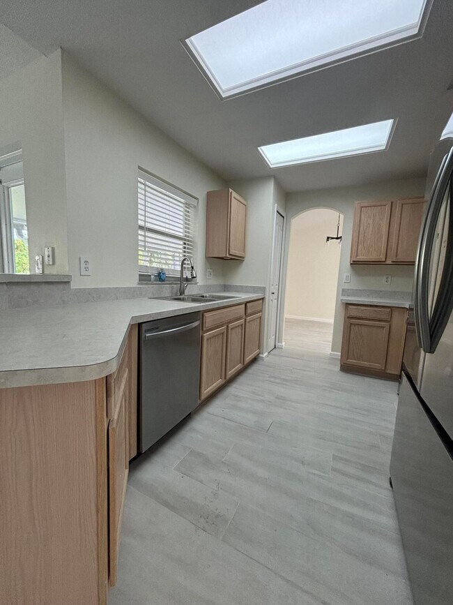 Building Photo - 2109 SE Trillo St