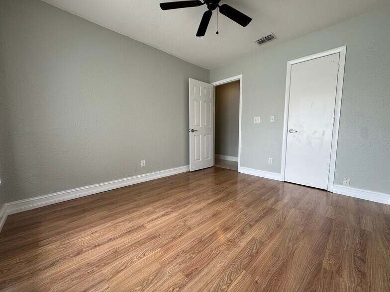 2nd Bedroom - 3633 Country Club Blvd