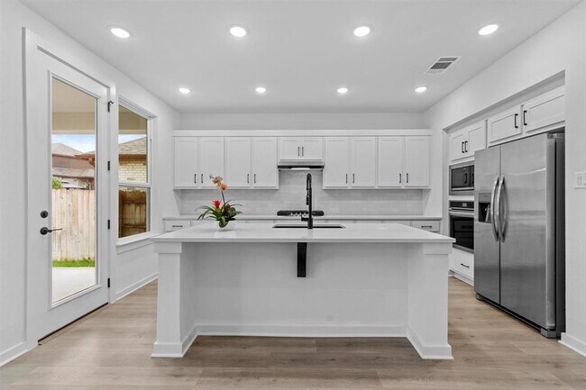 Building Photo - 547 Billowing Way