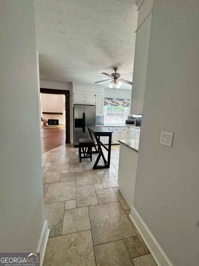 Building Photo - 1230 St Ives Ct