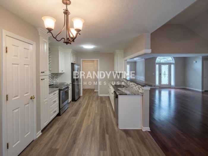 Building Photo - 200 Masters Way