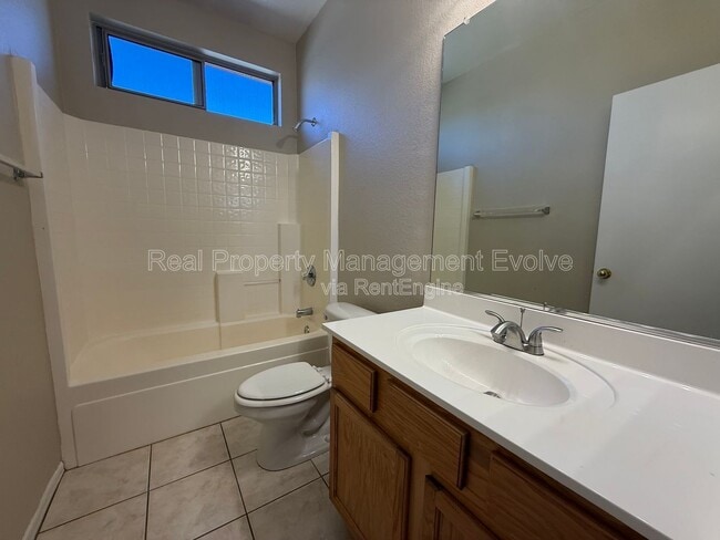 Building Photo - 40517 N Territory Trail