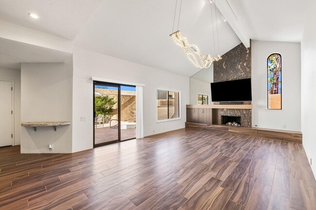 Building Photo - 73416 Irontree Dr