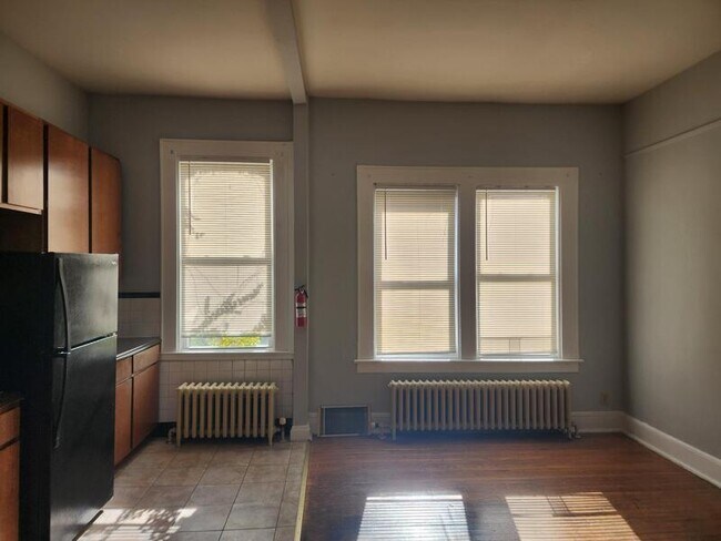 Building Photo - 192-194 Main Street - 14