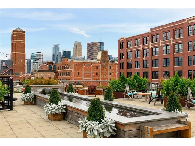 Building Photo - 730 N Washington Ave