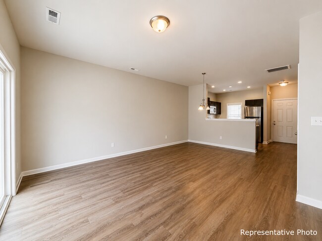 Building Photo - 40 S Prospect Dr