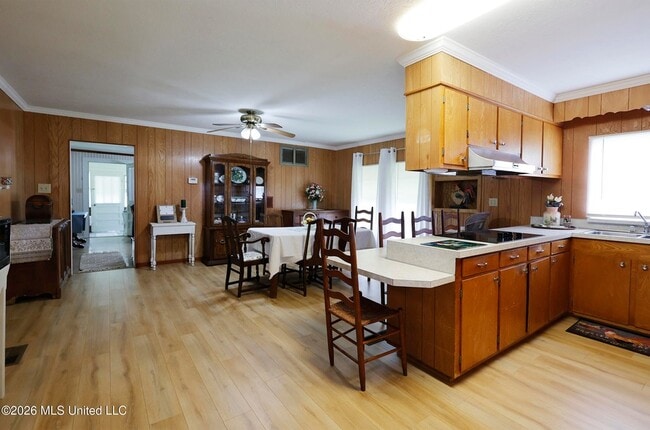 Building Photo - 7037 Lilly Rd