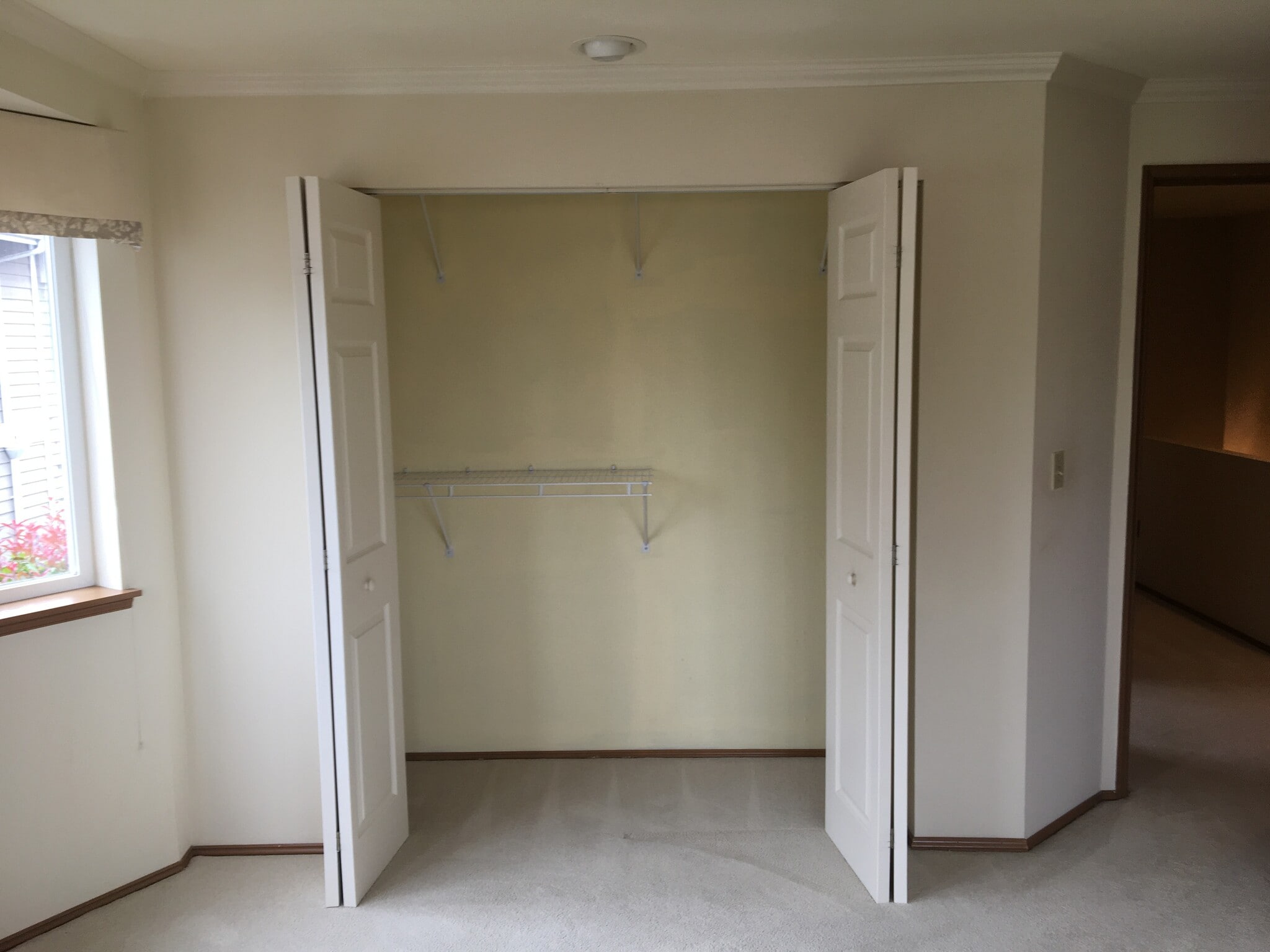 Big master closet - 610 Glen St