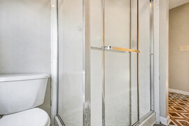 Building Photo - Move-in Special: $100 off of the first month's rent Spacious End-Unit 4 Bedroom Townhome for Rent...