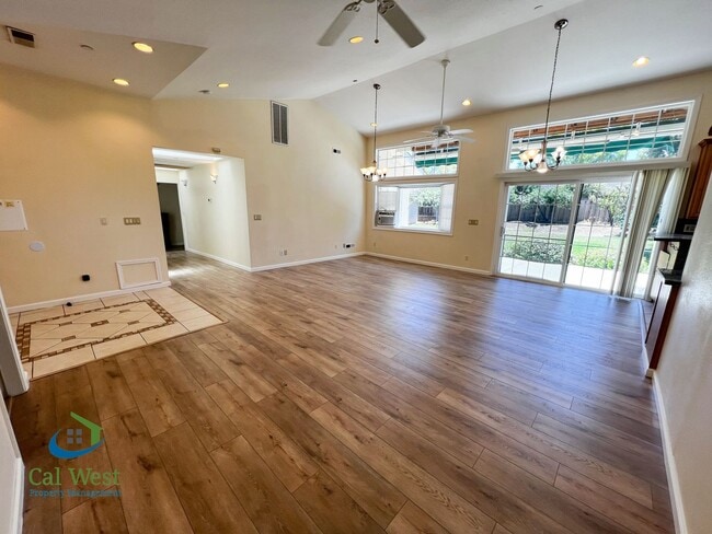 Building Photo - $5800 - Spacious 5 Beds 4 baths with large...