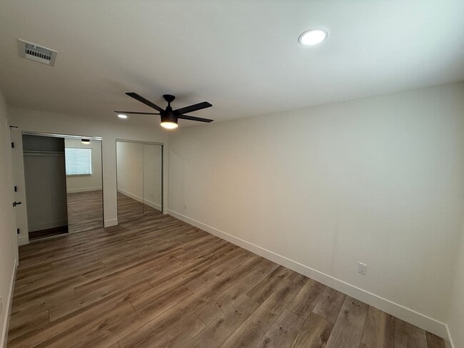 Building Photo - 5077 Rockford Dr