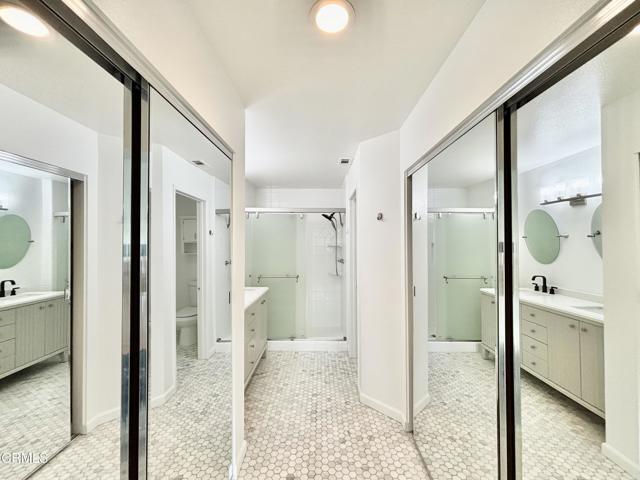 Building Photo - 2287 Martinique Ln