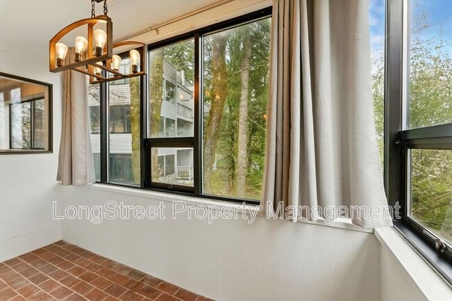 Building Photo - 48 Eagle Crest Dr