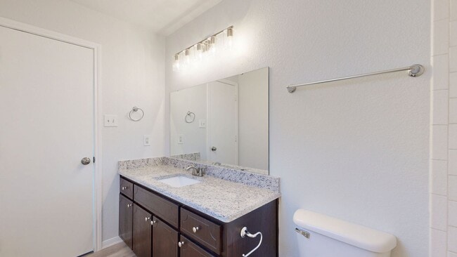 Building Photo - FREE DECEMBER RENT!!!