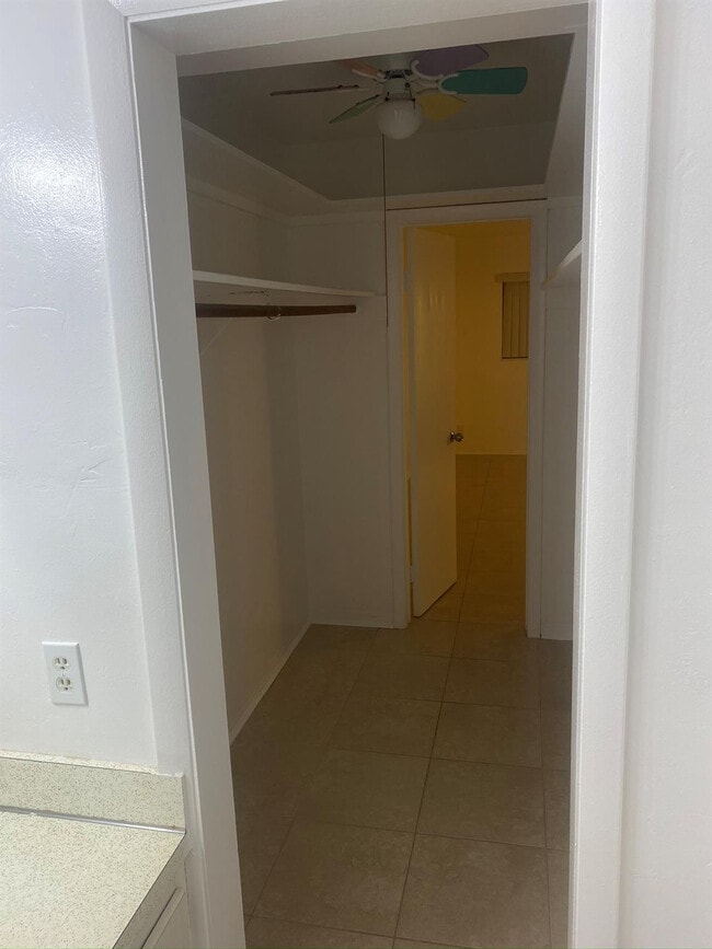 Building Photo - 4328 SW 6th St