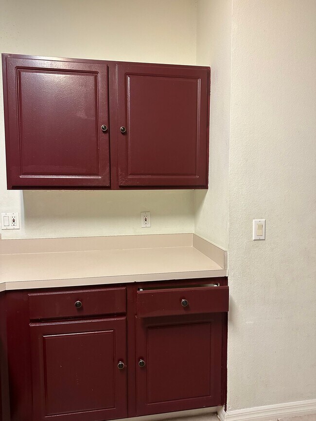 Building Photo - 4940 Bellthorn Dr