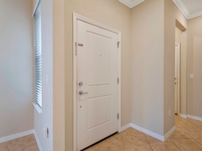 Building Photo - 2366 Byron St