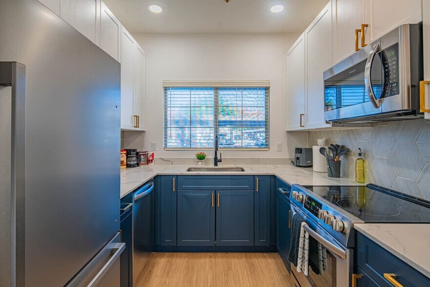 Building Photo - 7900 E Princess Dr