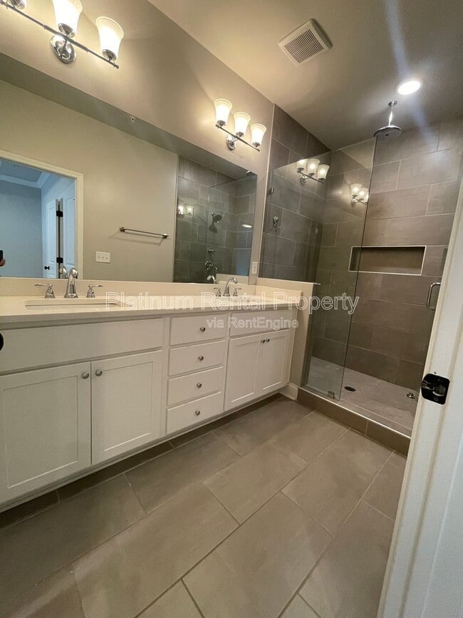 Building Photo - 1236 Stone Castle Cir