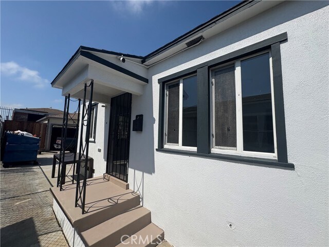 Building Photo - 4034 W 130th St