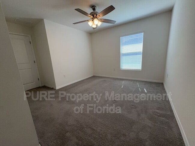 Building Photo - 618 SE 65th Terrace