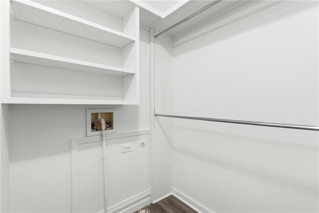 Building Photo - 1421 Peachtree St NE