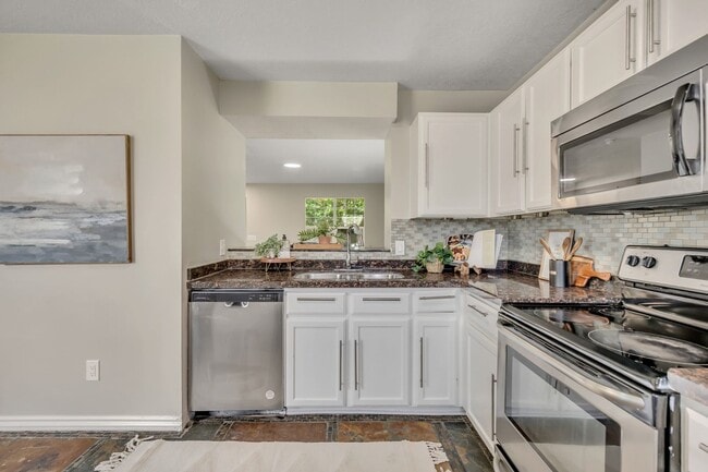 Building Photo - 2830 Keltic Ct