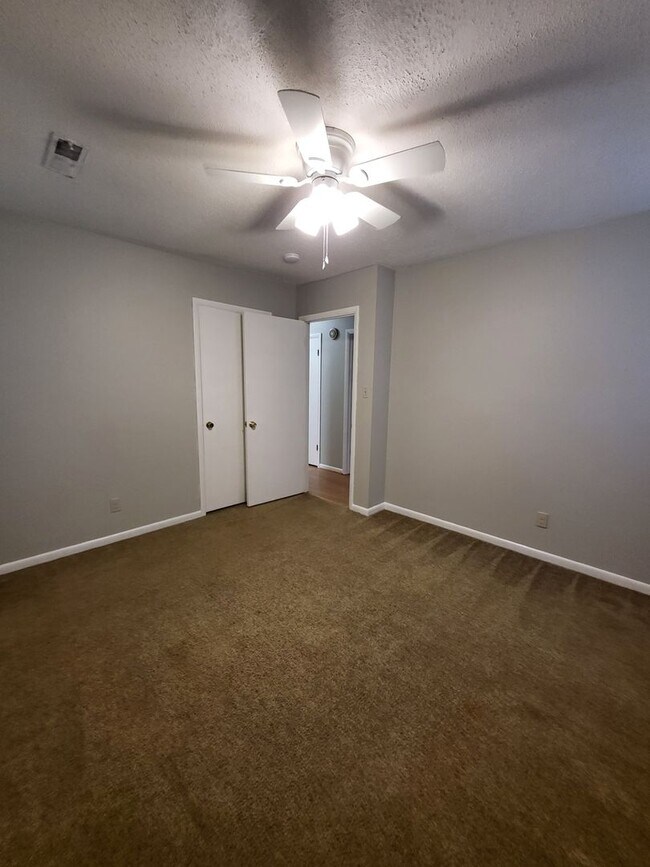 Building Photo - Decatur