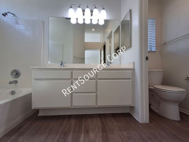 Building Photo - 30420 Yosemite Dr