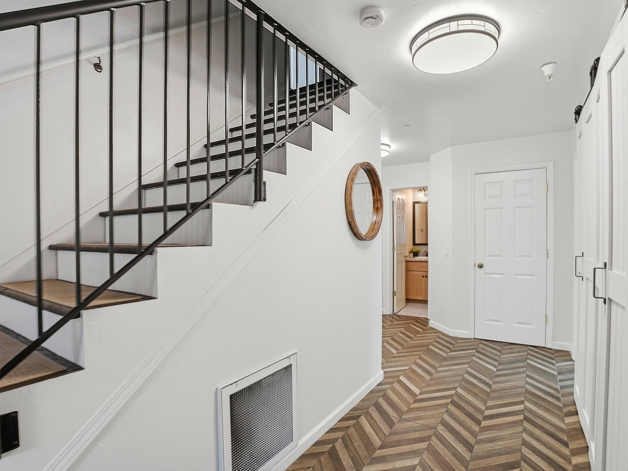 Building Photo - 16799 Center Way