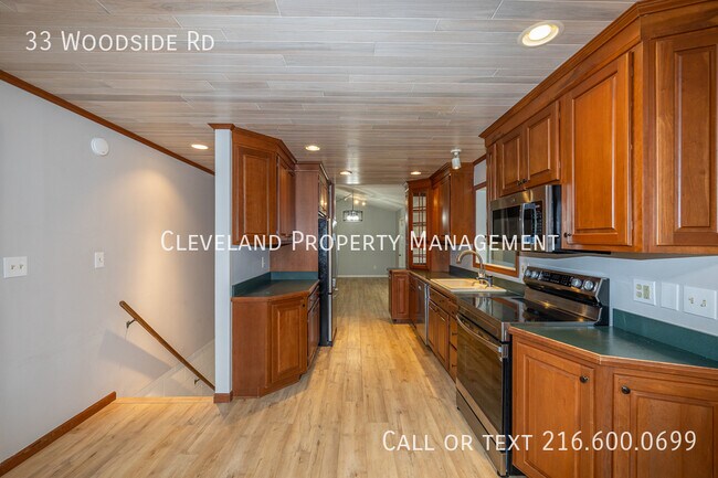 Building Photo - 33 Woodside Rd