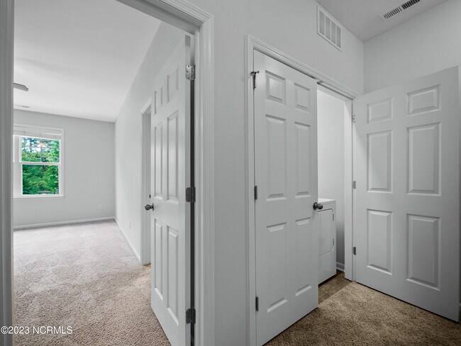 Building Photo - 246 Caldwell Loop