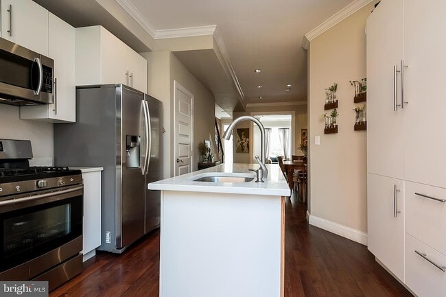 Building Photo - 2030 Flagler Pl NW