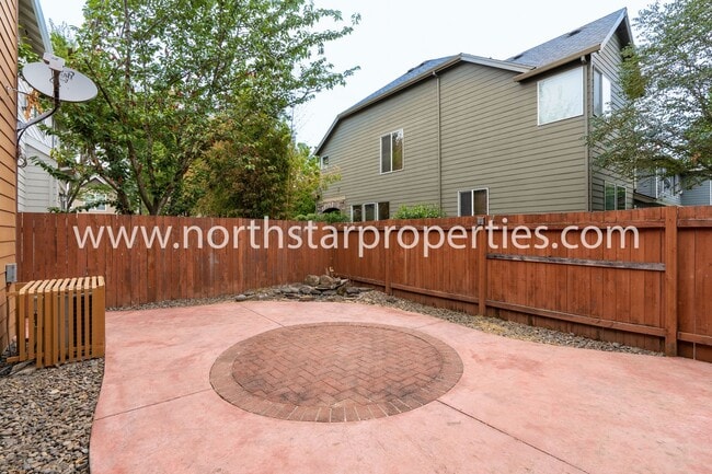 Building Photo - 20462 SW Arnold Pl