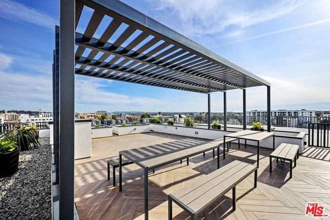 Building Photo - 3657 Motor Ave