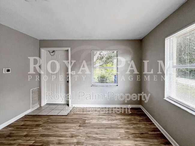 Building Photo - 13037 First Street- 2