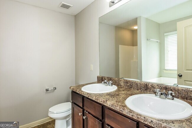 Building Photo - 191 Camellia Way
