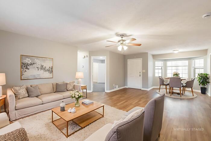 Building Photo - 445 Meadowbrook Dr