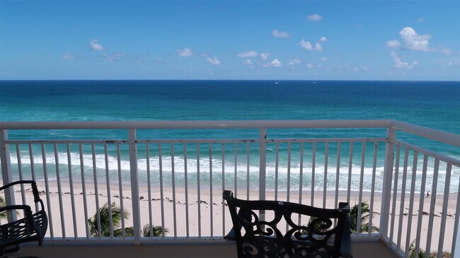 Building Photo - 1051 Hillsboro Mile