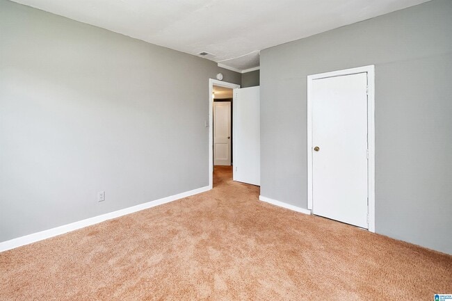 Building Photo - 1272 Meadow Ln