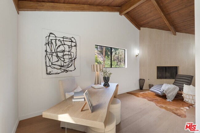 Building Photo - 8506 Oak Ct