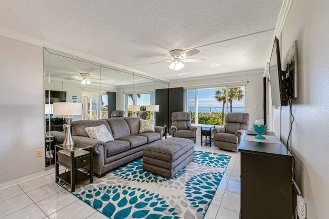 Primary Photo - 555 Fillmore Ave