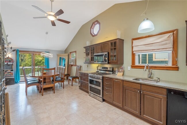 Building Photo - 3354 Hayes Rd