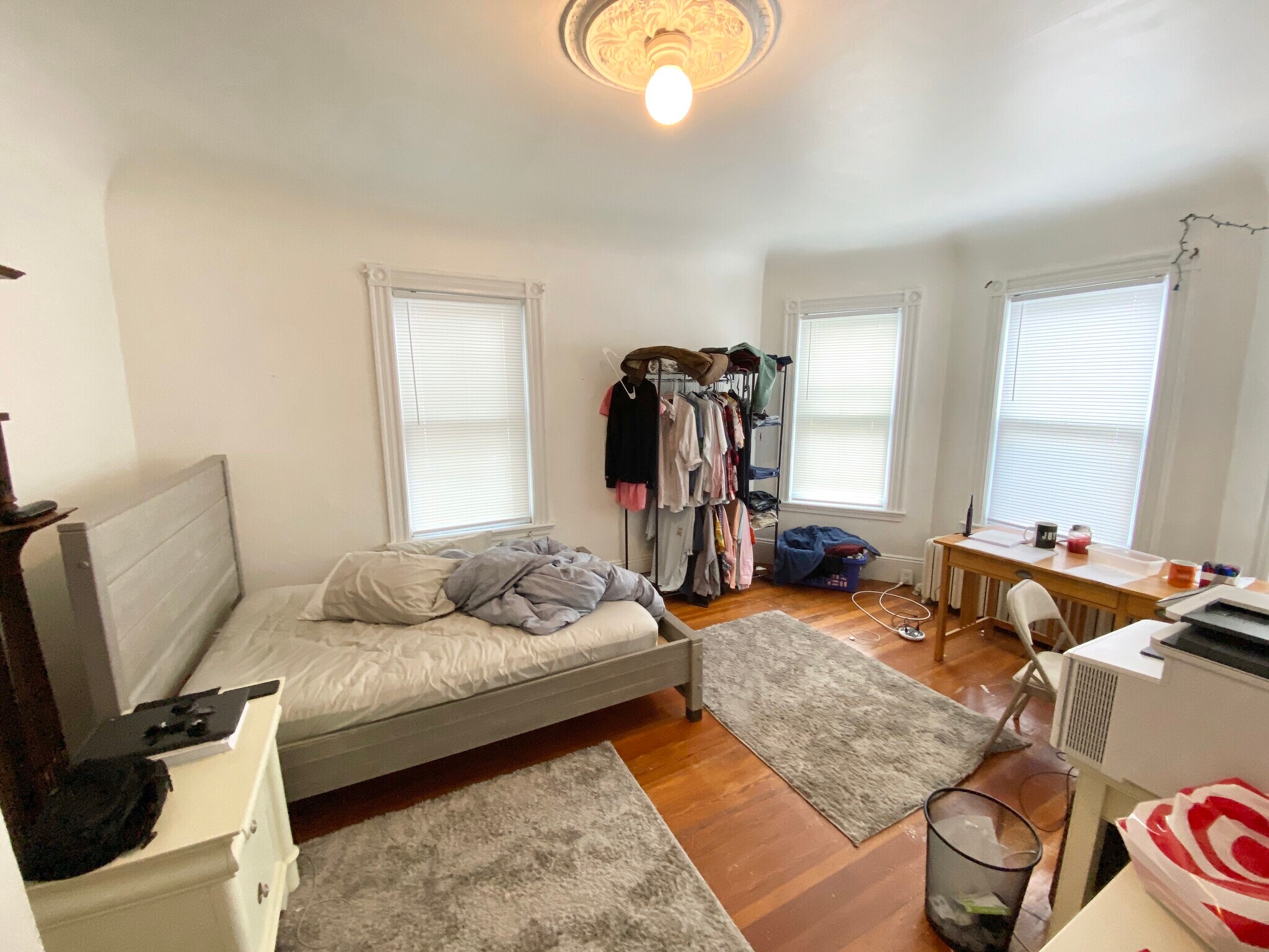 Building Photo - 10 Sachem St