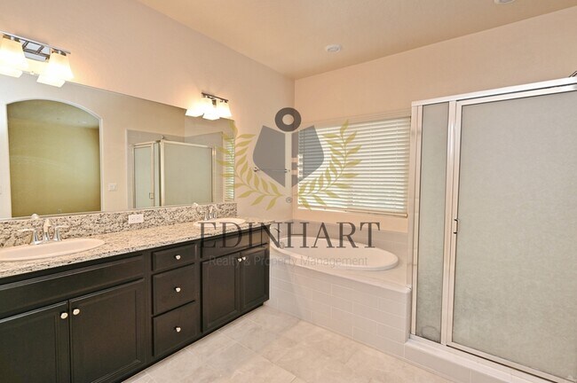 Building Photo - 661 Blue Oak Lane W
