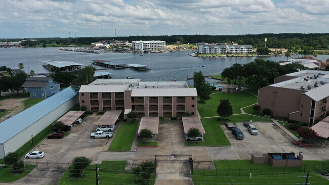 Building Photo - 15575 Marina Dr