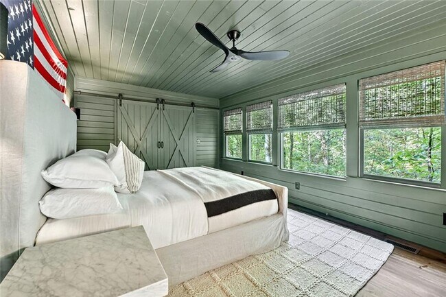 Building Photo - 545 Chestnut Ridge Cir