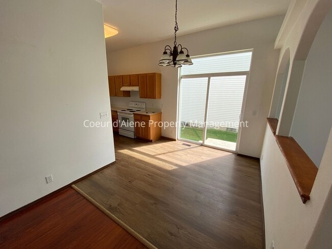 Building Photo - 3 bed house in Sunshine Meadows!