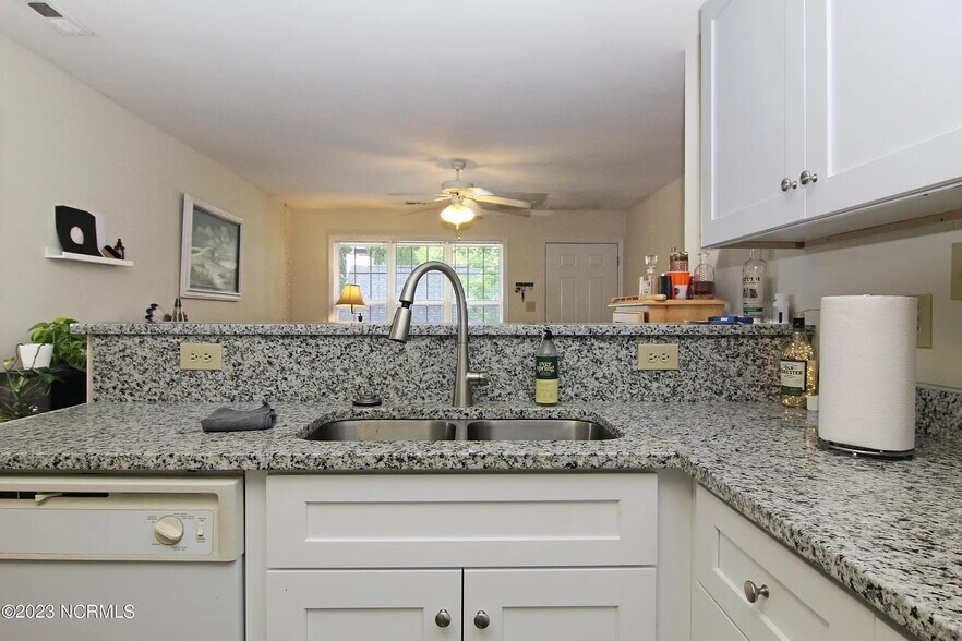 Kitchen 3 - 4316 McClelland Dr